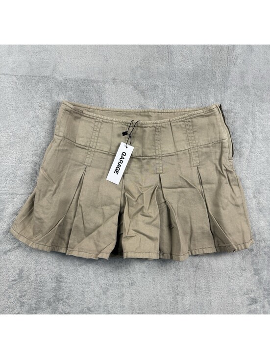 Garage Dresses & Skirts - Garage Lexi Pleated Skort Women’s XS Khaki Beige Mini Skirt Shorts Build-In NWT